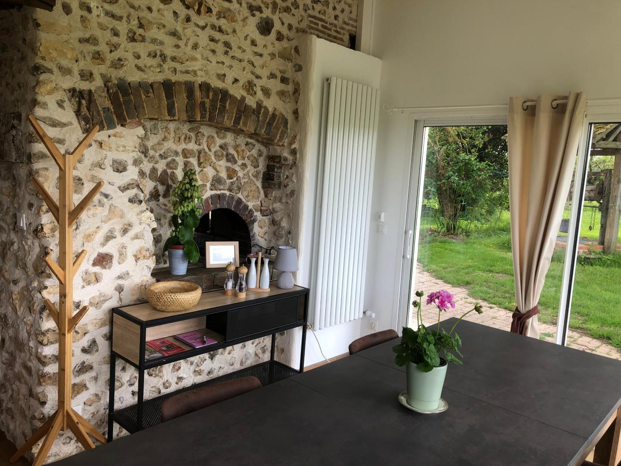 Le Spa Est Dans Le Pre Trigueres Exterior photo