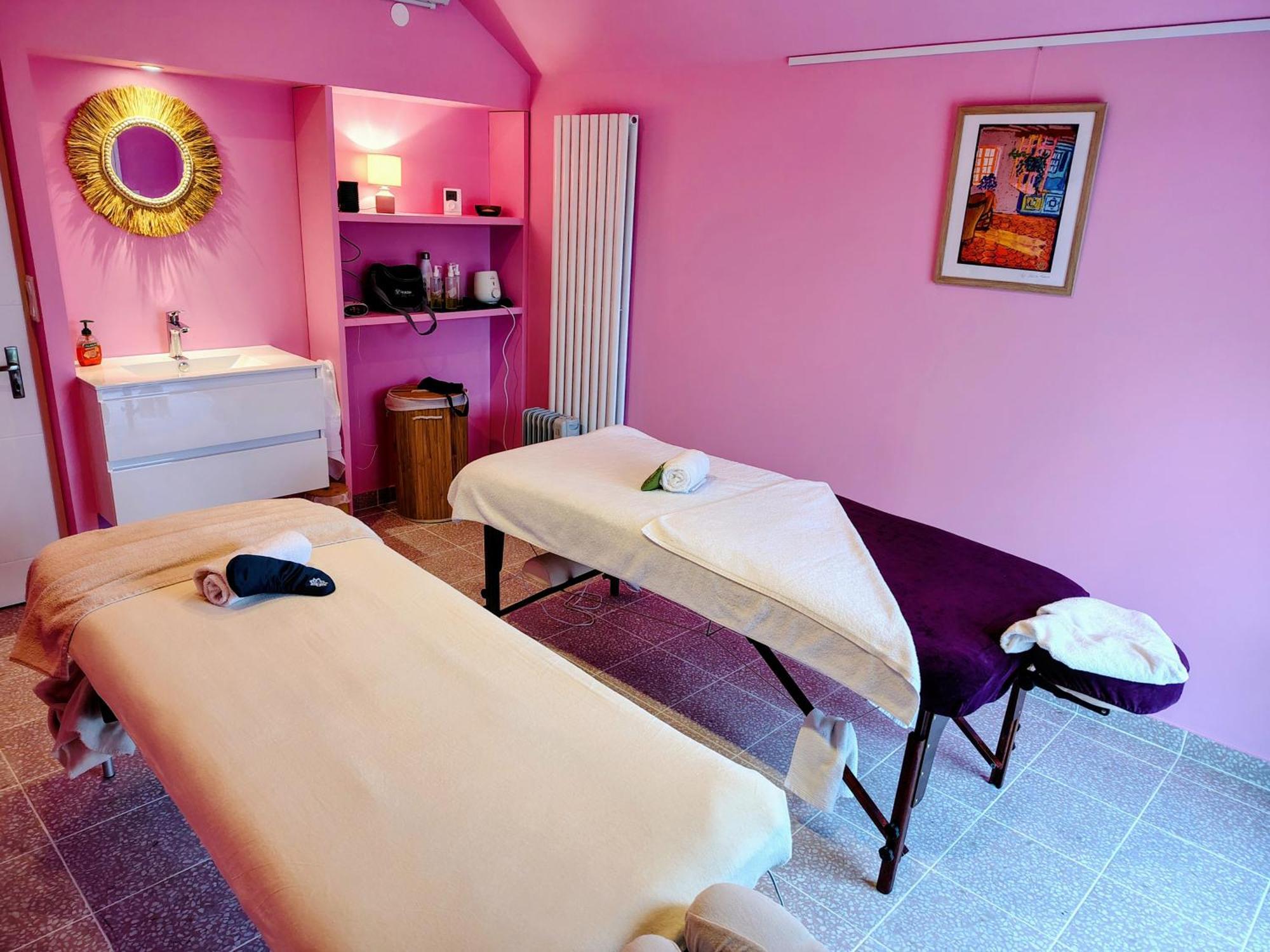 Le Spa Est Dans Le Pre Trigueres Exterior photo